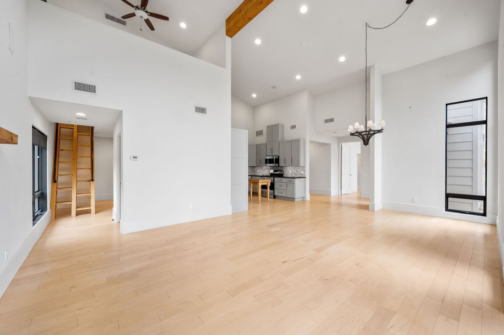 Luxury Ranch in Coryell County, TX Two Homes on 53 Acres UCRP