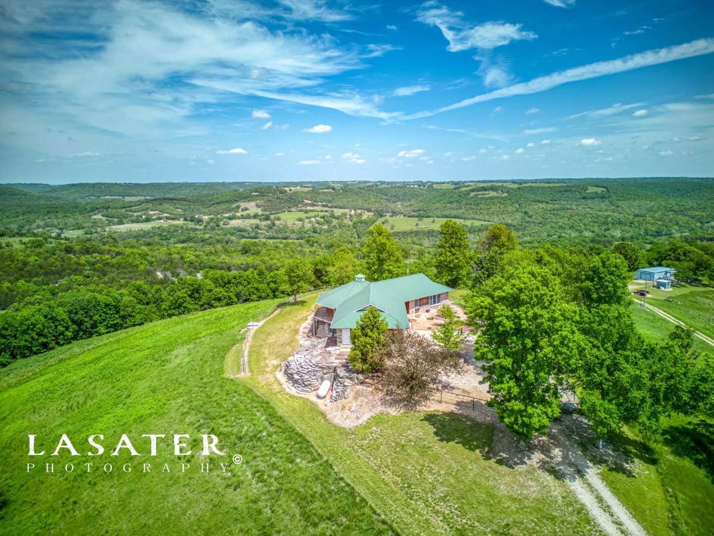1,634Acre Ranch in Ozarks Breathtaking Mountain Retreat UCRP