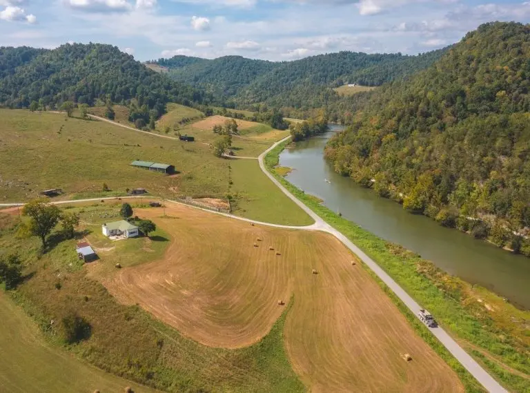 riverfront ranch in eidson