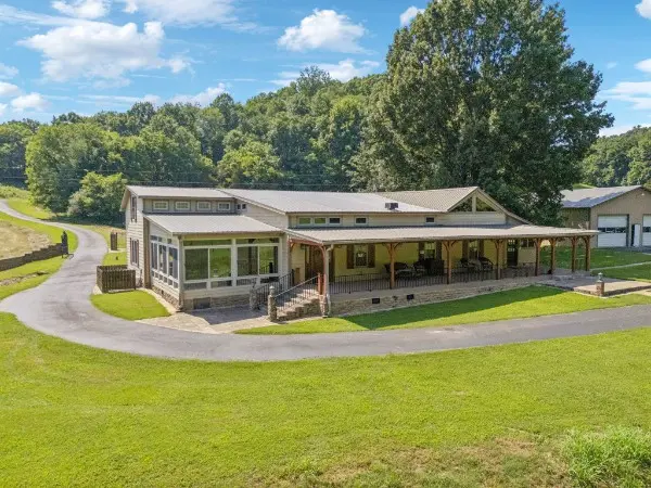 By submitting this image to Realtracs Inc, the User grants to Realtracs Inc an unrestricted license to use the image in compilations of properties and in other ways authorized by the Board of Directors.