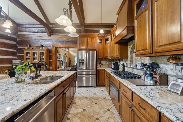 By submitting this image to Realtracs Inc, the User grants to Realtracs Inc an unrestricted license to use the image in compilations of properties and in other ways authorized by the Board of Directors.