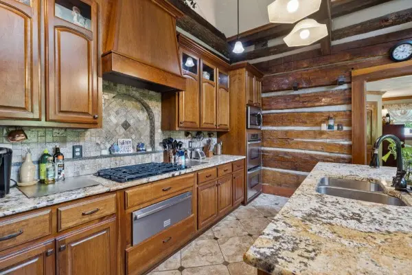 By submitting this image to Realtracs Inc, the User grants to Realtracs Inc an unrestricted license to use the image in compilations of properties and in other ways authorized by the Board of Directors.