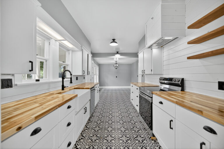 09_8c0c03e9-f6ad-48d6-98aa-2b513f2e8bab