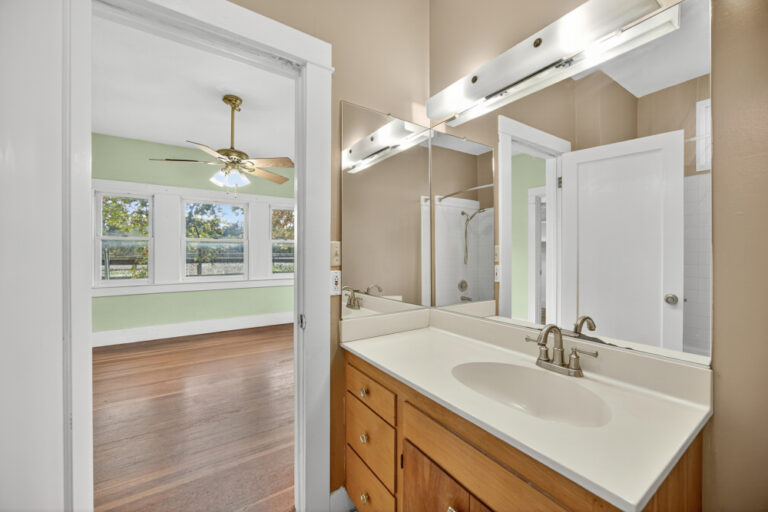 16_476aa831-d380-4000-b1e3-b14a9fbfdf22