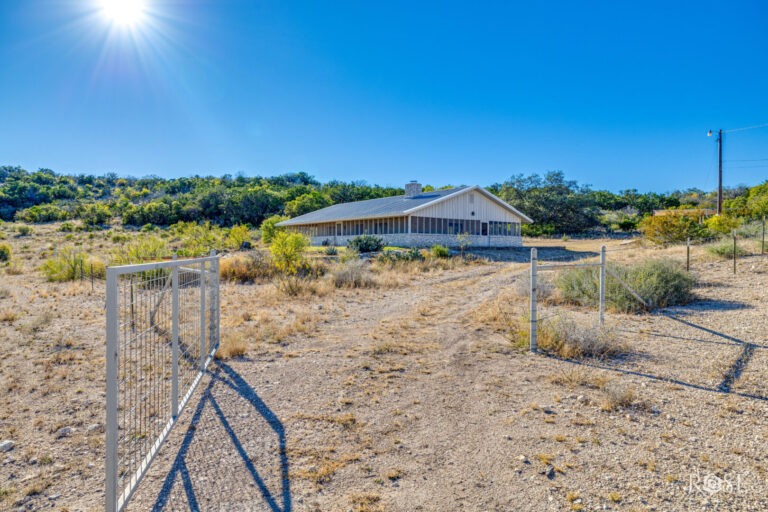 04_8144e81f-af59-48d8-8efc-4768980744a3