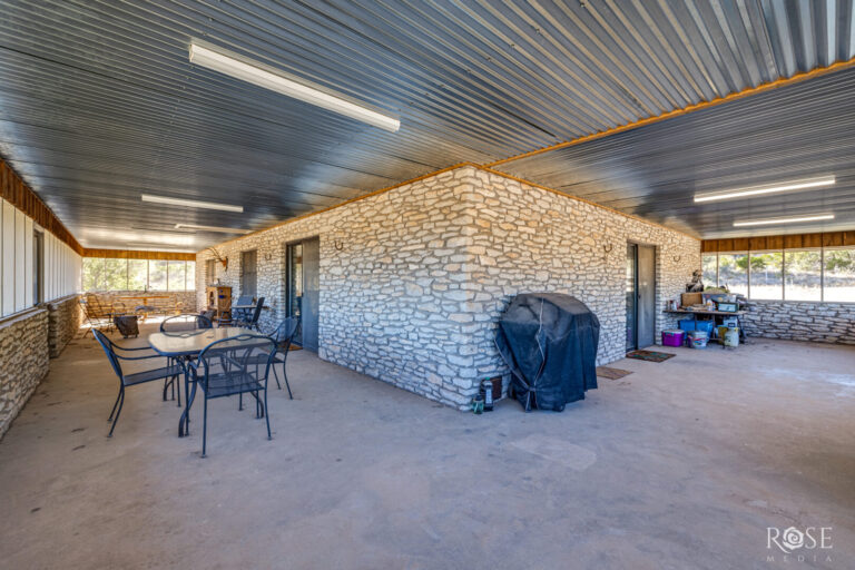 12_940a3da0-58d2-4a24-a08a-a9f02847e8c1