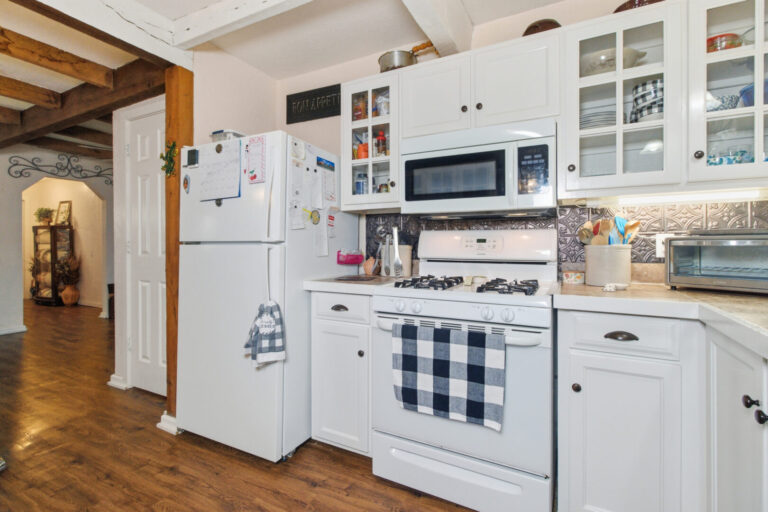 16_4271b1ad-e852-4f9a-b18c-8178656eaa0b