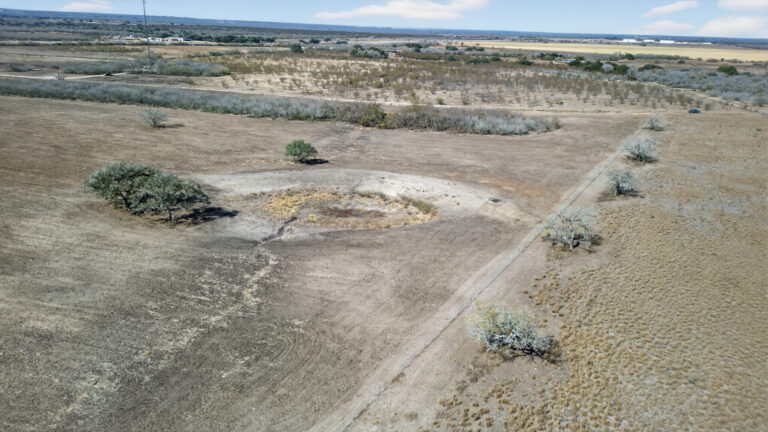 27_ea39d528-d4ec-4de0-83a1-c5186a28aced