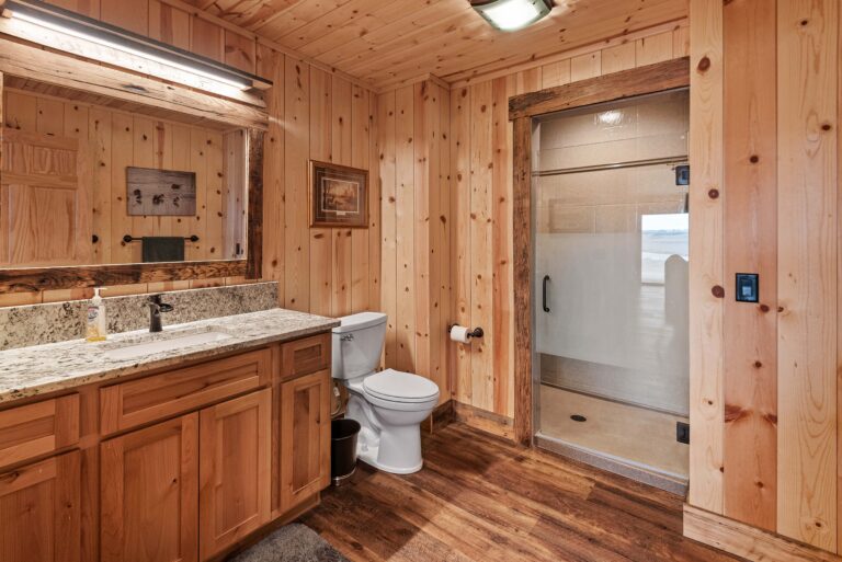 Brock E Glenn (785)313-0256