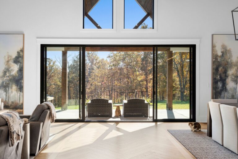 By submitting this image to Realtracs Inc, the User grants to Realtracs Inc an unrestricted license to use the image in compilations of properties and in other ways authorized by the Board of Directors.