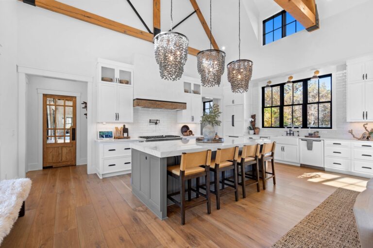 By submitting this image to Realtracs Inc, the User grants to Realtracs Inc an unrestricted license to use the image in compilations of properties and in other ways authorized by the Board of Directors.