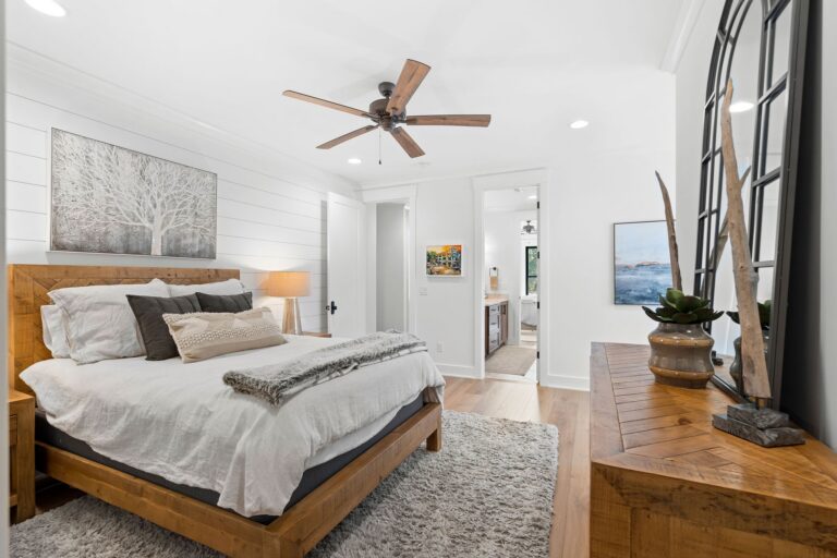 By submitting this image to Realtracs Inc, the User grants to Realtracs Inc an unrestricted license to use the image in compilations of properties and in other ways authorized by the Board of Directors.