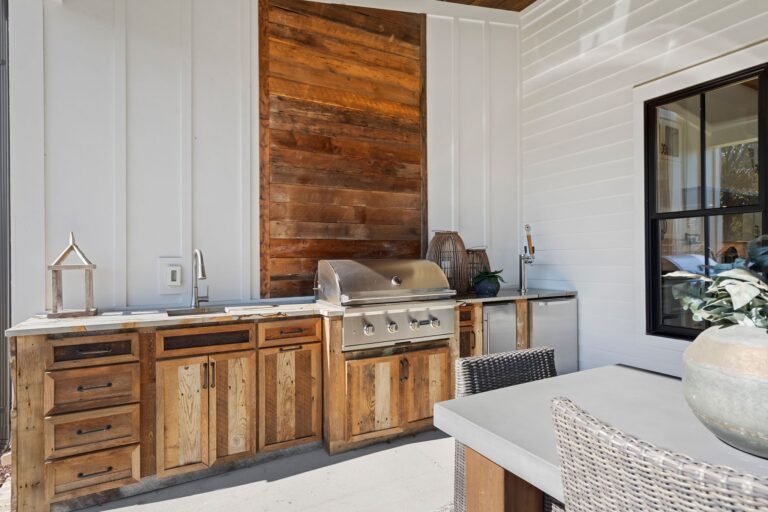 By submitting this image to Realtracs Inc, the User grants to Realtracs Inc an unrestricted license to use the image in compilations of properties and in other ways authorized by the Board of Directors.