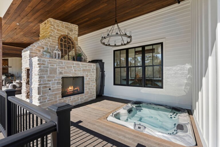 By submitting this image to Realtracs Inc, the User grants to Realtracs Inc an unrestricted license to use the image in compilations of properties and in other ways authorized by the Board of Directors.