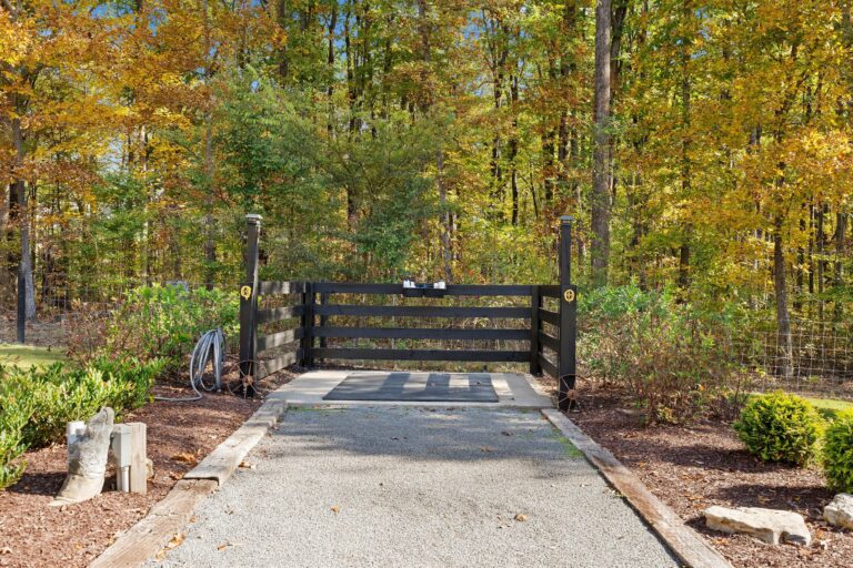 By submitting this image to Realtracs Inc, the User grants to Realtracs Inc an unrestricted license to use the image in compilations of properties and in other ways authorized by the Board of Directors.