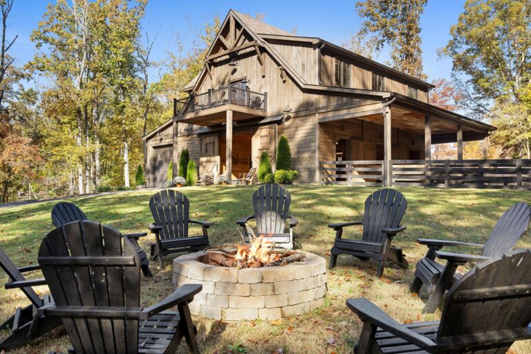 By submitting this image to Realtracs Inc, the User grants to Realtracs Inc an unrestricted license to use the image in compilations of properties and in other ways authorized by the Board of Directors.