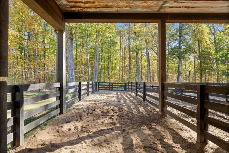 By submitting this image to Realtracs Inc, the User grants to Realtracs Inc an unrestricted license to use the image in compilations of properties and in other ways authorized by the Board of Directors.