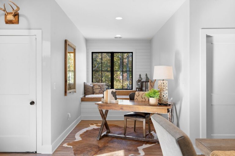 By submitting this image to Realtracs Inc, the User grants to Realtracs Inc an unrestricted license to use the image in compilations of properties and in other ways authorized by the Board of Directors.