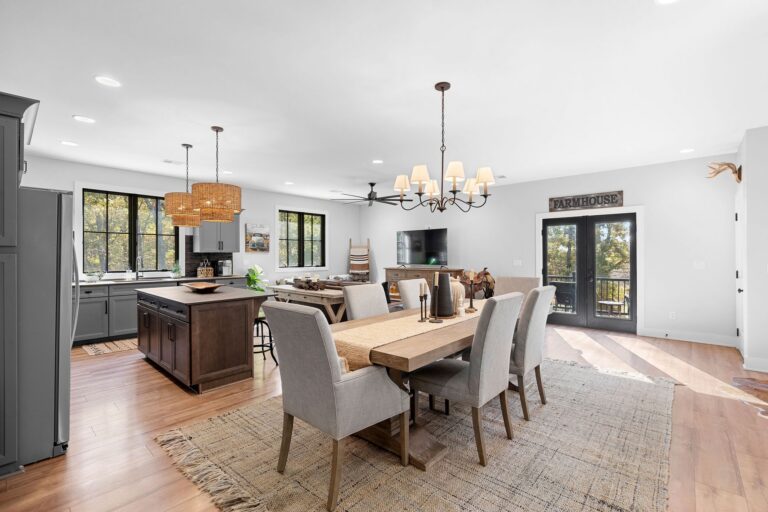 By submitting this image to Realtracs Inc, the User grants to Realtracs Inc an unrestricted license to use the image in compilations of properties and in other ways authorized by the Board of Directors.